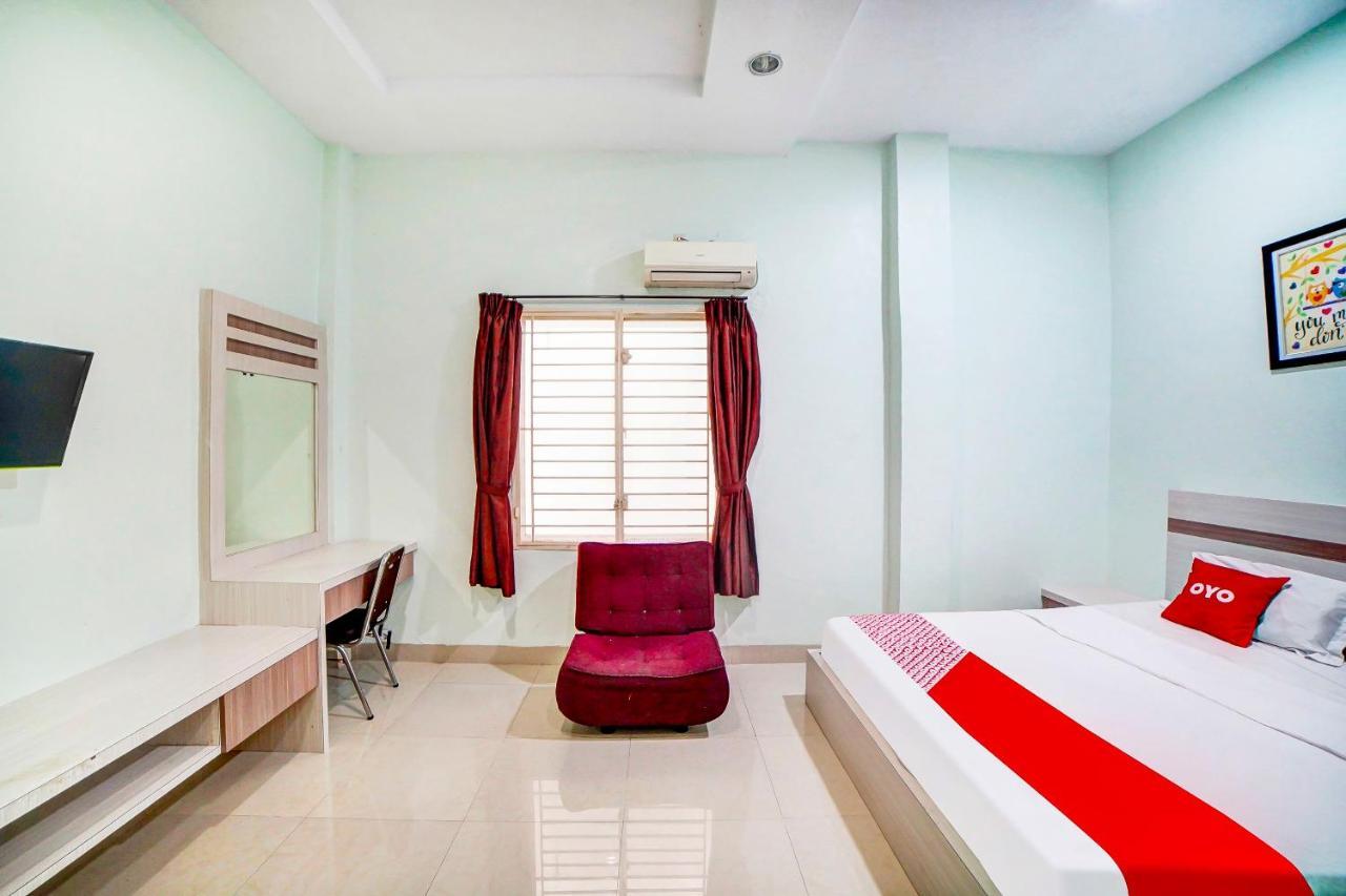 Oyo 91170 Ayahanda Residence Медан Екстер'єр фото