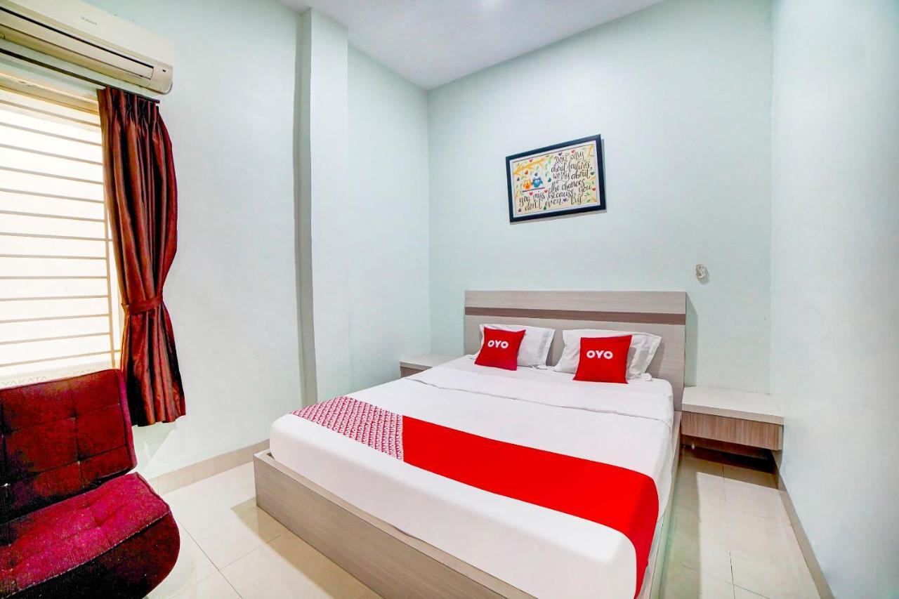 Oyo 91170 Ayahanda Residence Медан Екстер'єр фото
