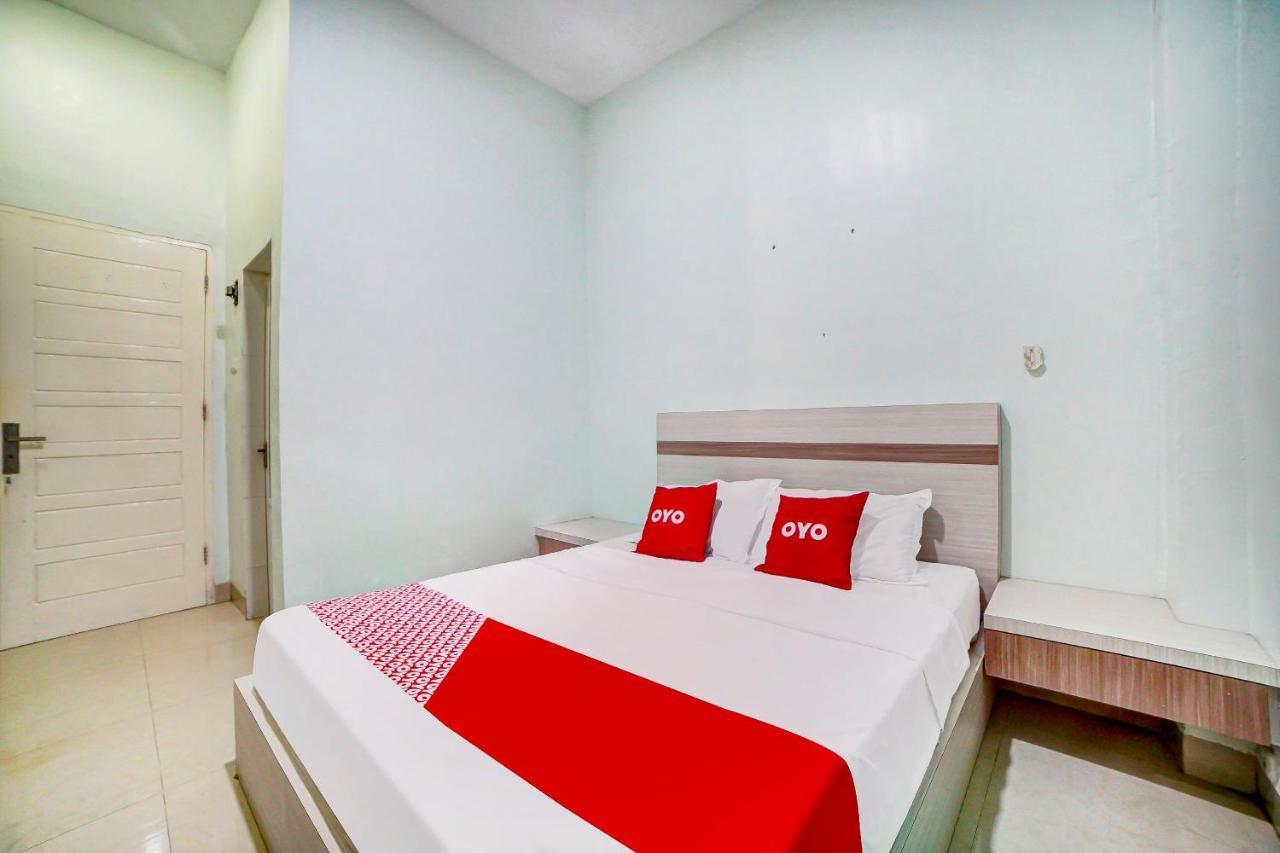 Oyo 91170 Ayahanda Residence Медан Екстер'єр фото