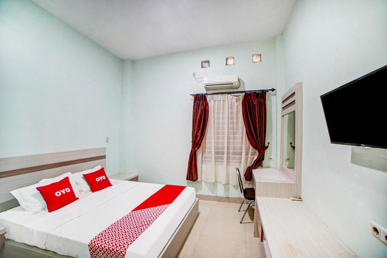 Oyo 91170 Ayahanda Residence Медан Екстер'єр фото